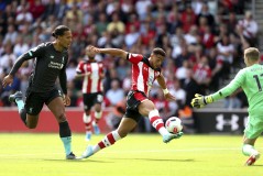 伯恩利主帅帕克：汉尼拔要学会双手背后防守，展现拼搏精神的深意